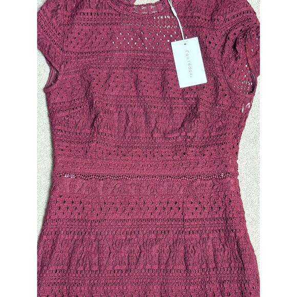 Foxiedox Ellie Lace Open Back Cocktail Dress in Red Wine Size Small - Picture 8 of 10